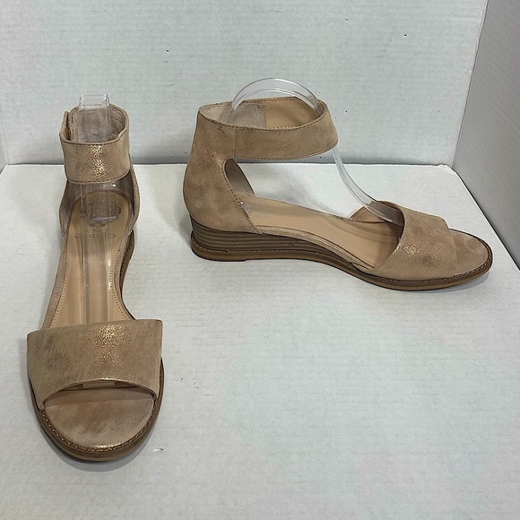 Vince Camuto || woman’s Suede Two-Piece Sandals - Rejjie Size 9 . Color Natural - Picture 3 of 11